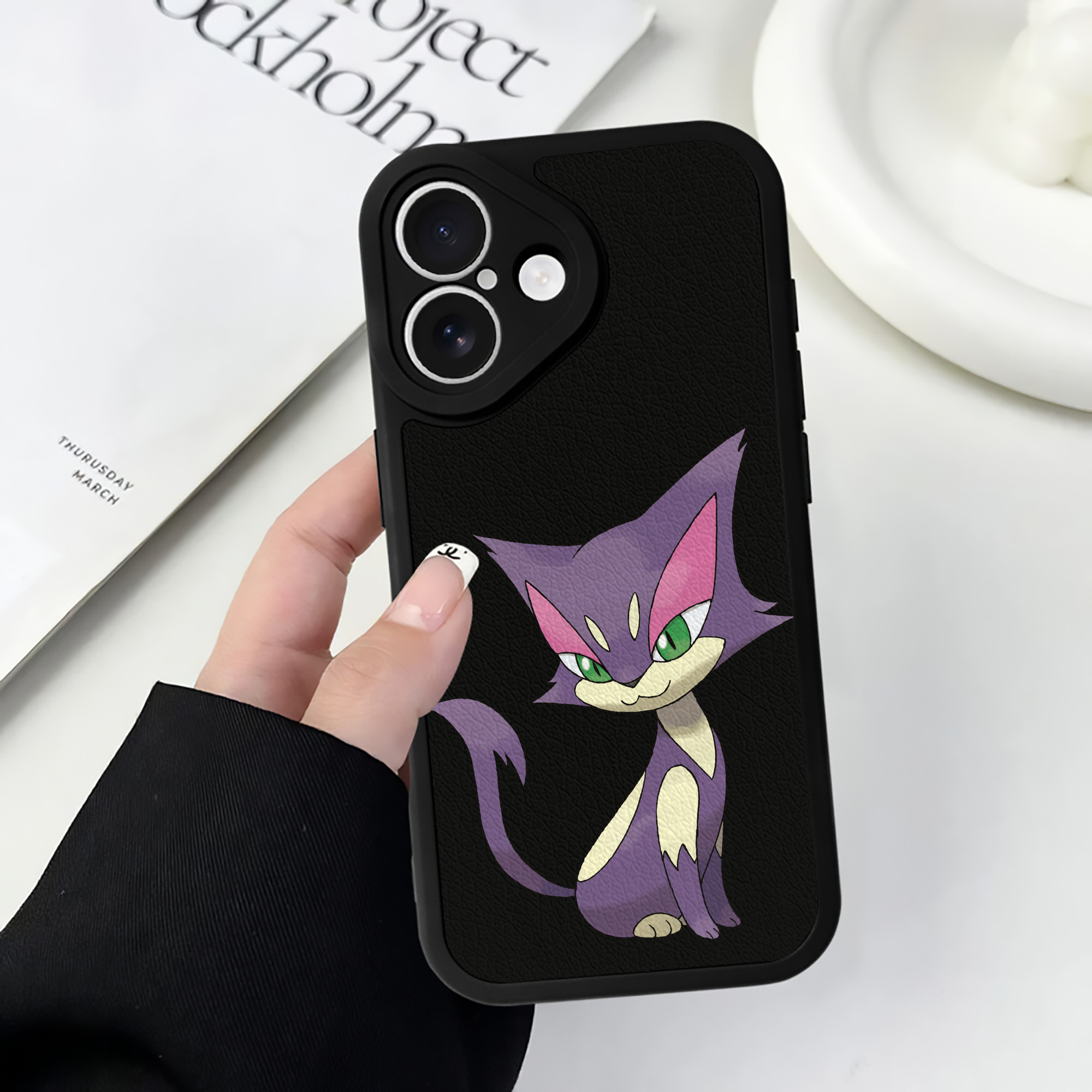 （画像用） ポケットモンスター Pokémon 【iPhone 16シリーズ対応】シリコンスマホケース（レザー調） 材質：シリコン